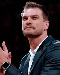 开云体育下载-斯普利特：我会看排名，但胜率50%不应是要追求的终极目标